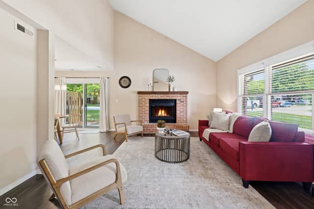 7548 Castleton Farms West Drive, Indianapolis, IN 46256, photo 5 of 25
