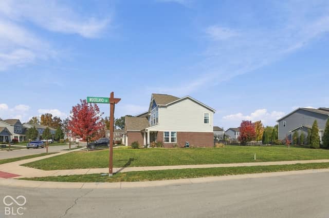 8673 Fawn Way, McCordsville, IN 46055, photo 3 of 38
