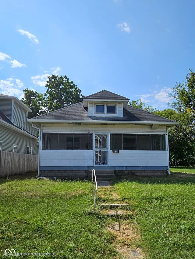 923 W 32nd Street, Indianapolis, IN 46208, photo 2 of 25