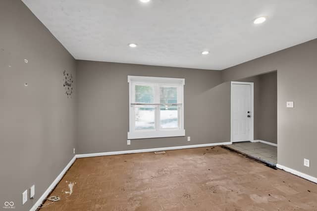 1745 Orchid Court, Indianapolis, IN 46219, photo 3 of 8