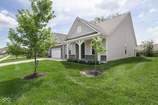 2537 Riviera Place, Greenwood, IN 46143, photo 2 of 39