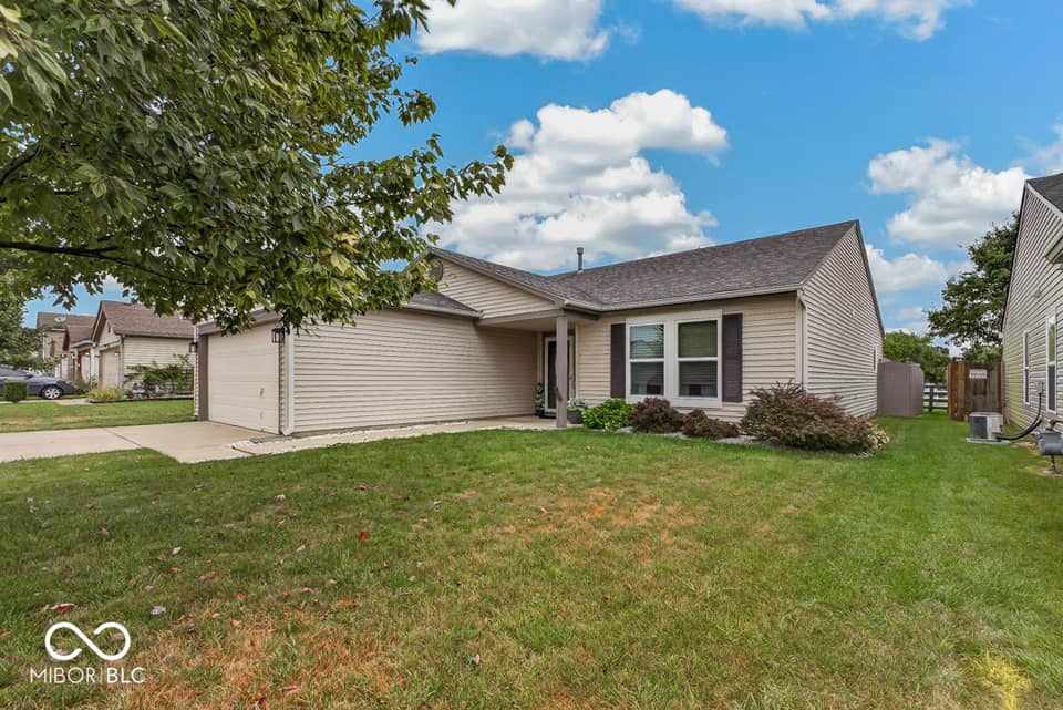 3335 Summer Breeze Lane, Indianapolis, IN 46239, photo 1 of 37