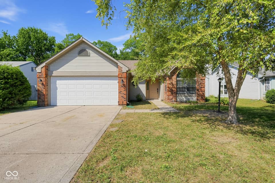 1102 Winding Hart Drive, Indianapolis