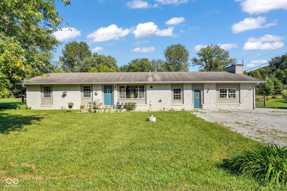 3235 N Maple Turn Lane, Martinsville