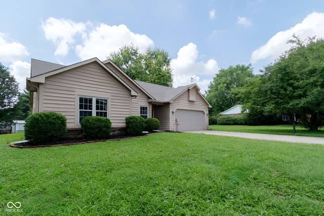 572 San Ricardo Drive, Greenwood, IN 46142, photo 3 of 27