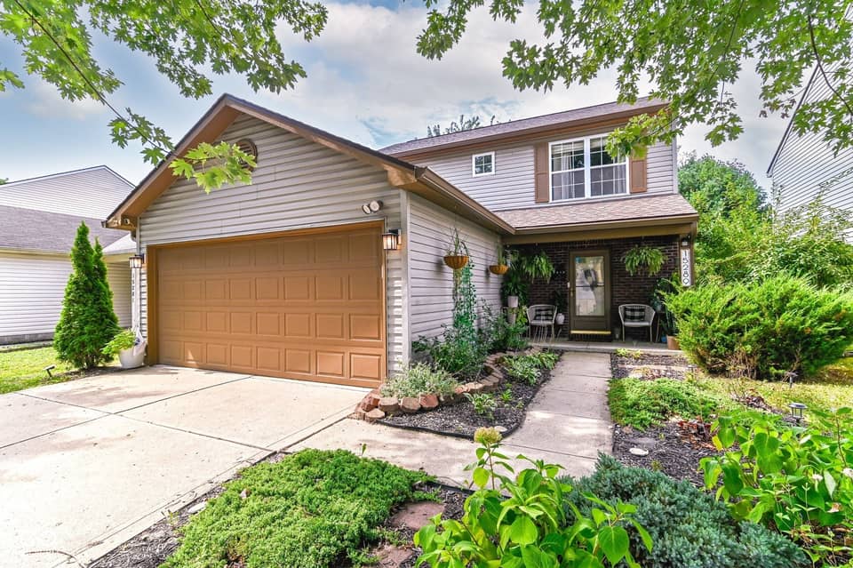 15289 Ten Point Drive, Noblesville, IN 46060, photo 1 of 31