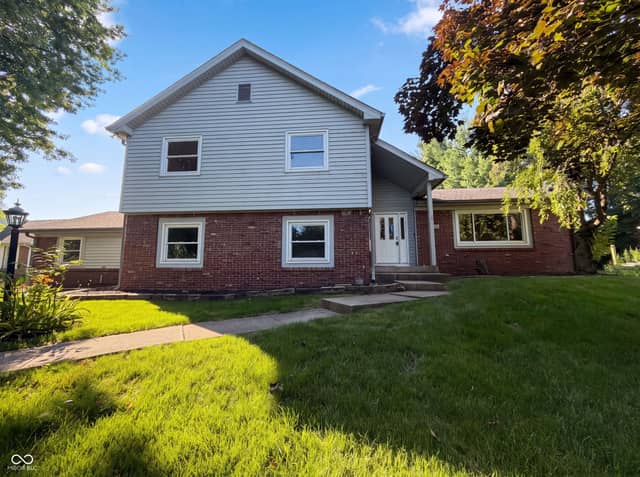 85 Tarry Court, Greenwood, IN 46142, photo 2 of 22