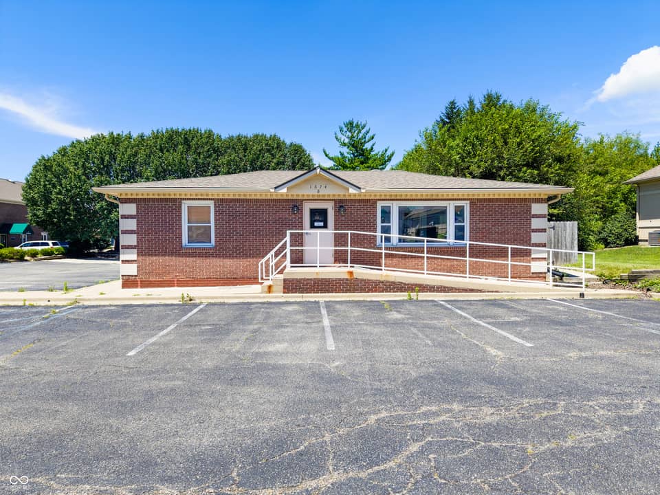 1674 W Smith Valley Road, Greenwood