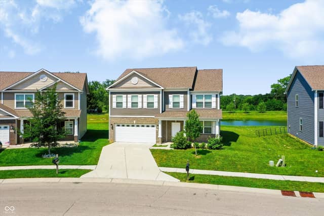 2738 Pointe Club Road, Indianapolis, IN 46229, photo 3 of 48