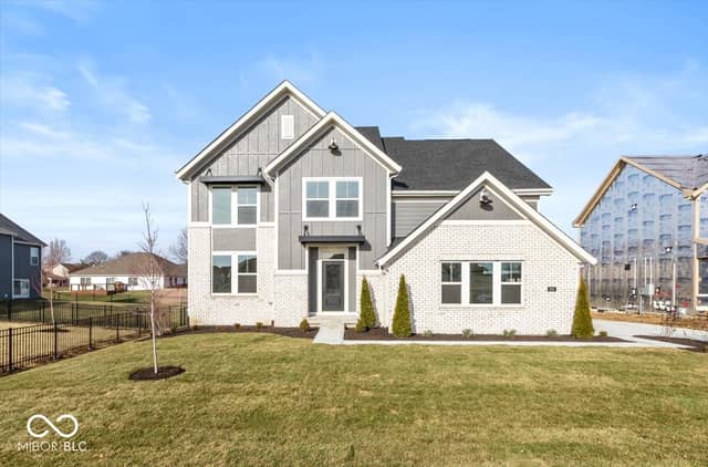 952 Apryl Drive, Greenwood, IN 46143, photo 3 of 44