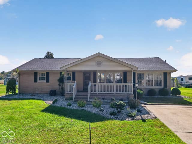 10847 E Greendale Drive, Seymour, IN 47274, photo 3 of 41