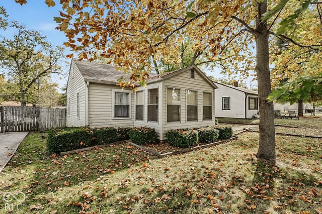 5869 Villa Avenue, Indianapolis, IN 46227, photo 3 of 28