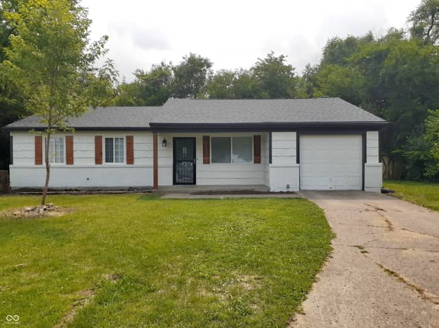 9445 Burrwood Circle, Indianapolis, IN 46235, photo 2 of 22