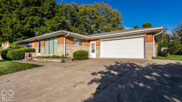 2106 Woodcrest Road, Indianapolis, IN 46227, photo 3 of 32