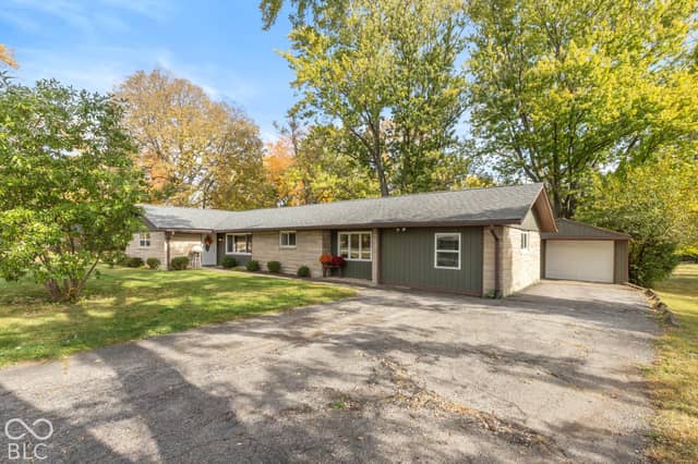 1947 Argyle Drive, Avon, IN 46123, photo 2 of 32
