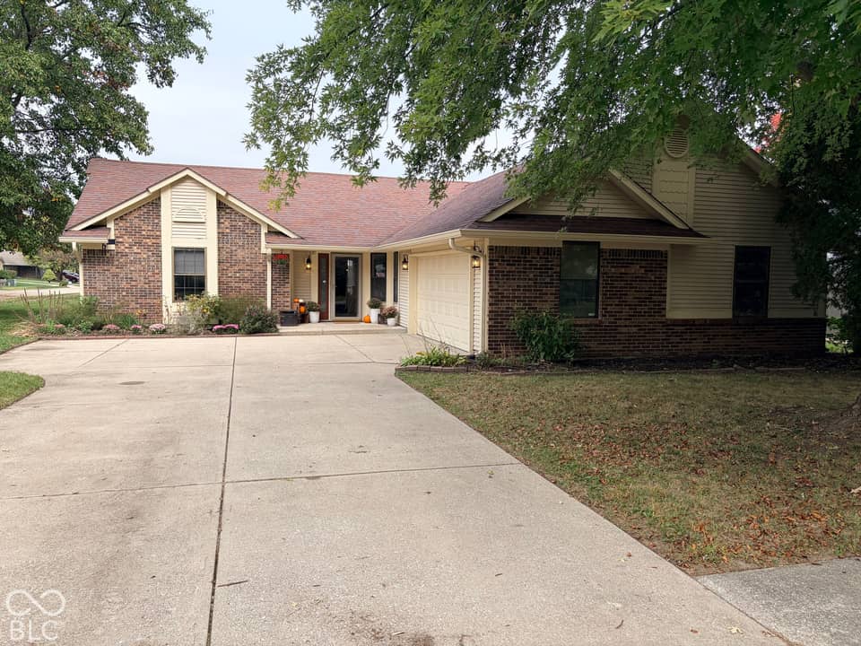 6316 Muirfield Way, Indianapolis, IN 46237, photo 1 of 36