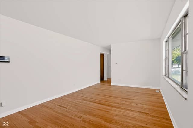 801 Eustis Drive, Indianapolis, IN 46229, photo 5 of 43
