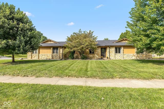 1608 Friendship Drive, Indianapolis, IN 46217, photo 2 of 29