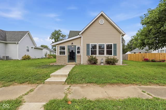 1019 N John Street, Lapel
