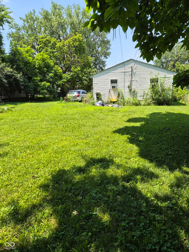 1145 Madeira Street, Indianapolis, IN 46203, photo 4 of 5