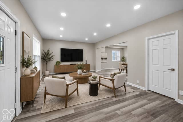 340 N Tacoma Avenue, Indianapolis, IN 46201, photo 4 of 23