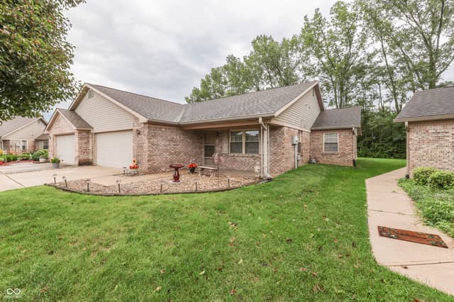 4025 Oak Trail Drive, Indianapolis, IN 46237, photo 3 of 45