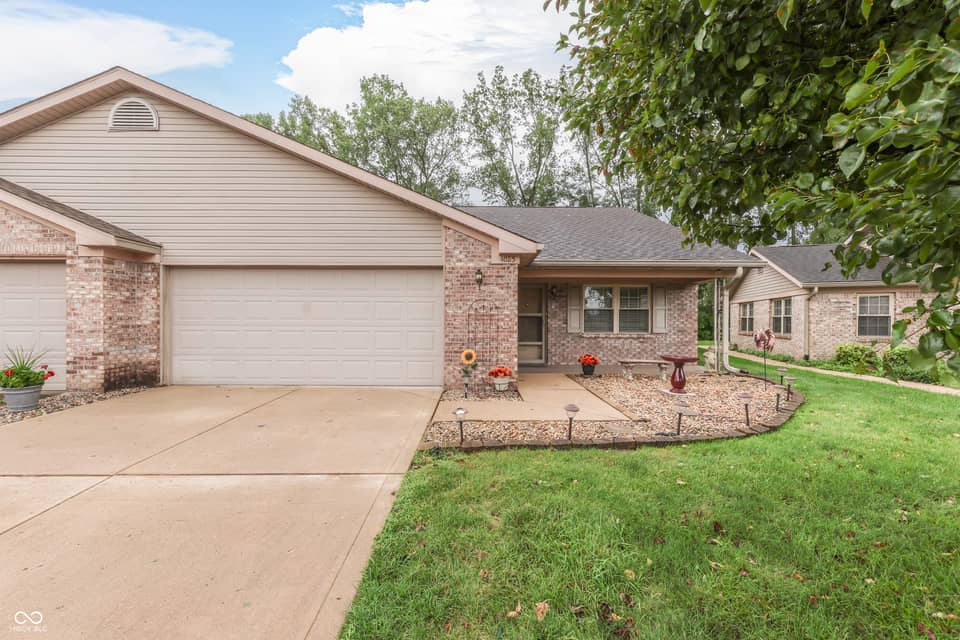 4025 Oak Trail Drive, Indianapolis, IN 46237, photo 1 of 45