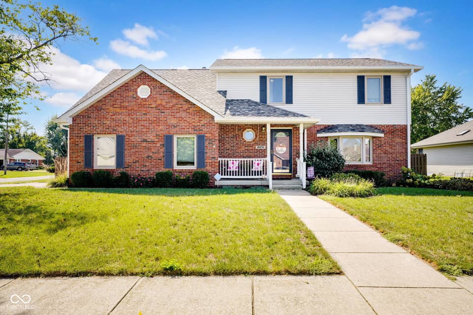 2251 Reston Lane, Columbus, IN 47203, photo 1 of 43