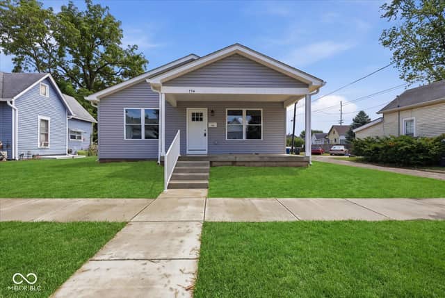 734 Center Street, Shelbyville, IN 46176, photo 3 of 39