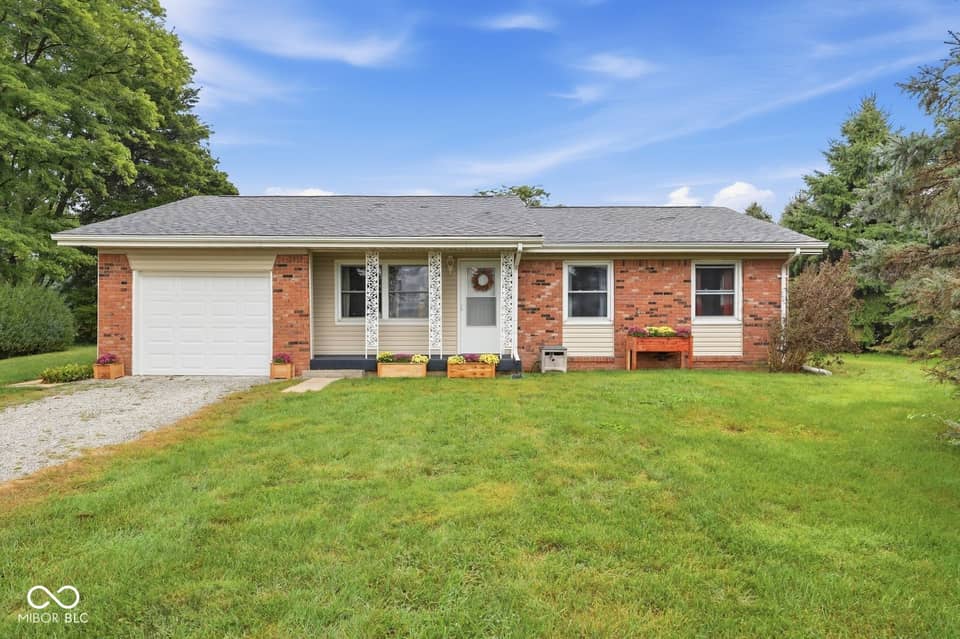 5918 N State Road 9, Shelbyville, IN 46176, photo 1 of 36
