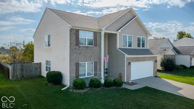5431 Hammock Glen Drive, Indianapolis, IN 46235, photo 2 of 39
