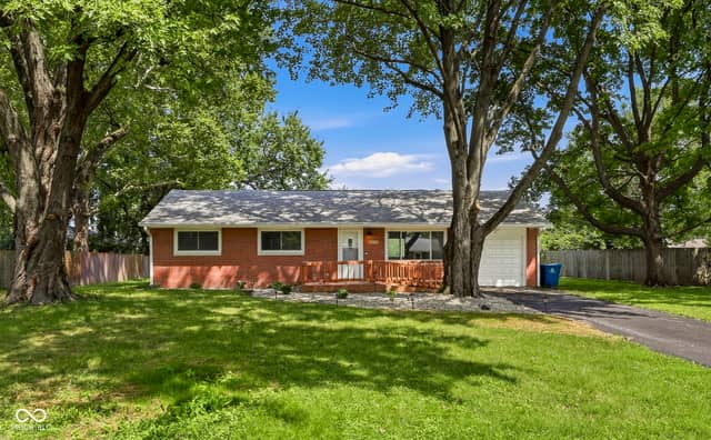 10735 Vali Drive, Carmel, IN 46280, photo 3 of 37