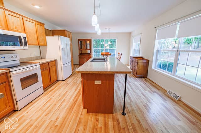 4006 Little Creek Drive S, Spencer, IN 47460, photo 4 of 50