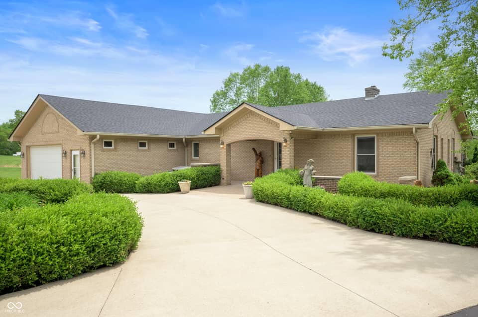 7653 N State Road 135, Morgantown