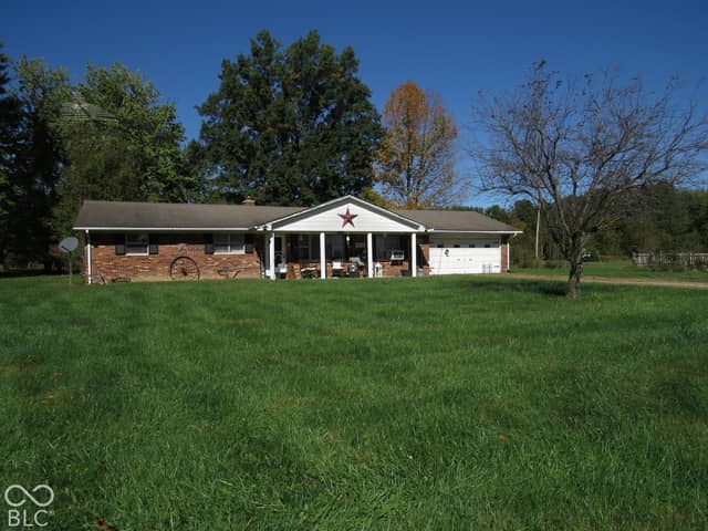 8870 W 450 S, Columbus, IN 47201, photo 3 of 25