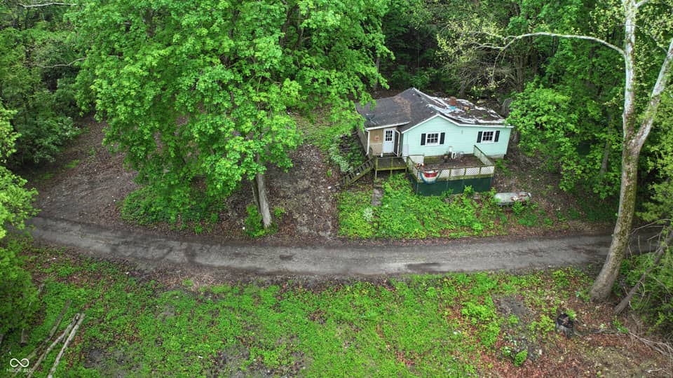 2426 W Gleitze Drive, Logansport