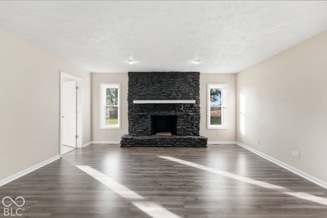 1281 Fox Trail Drive E, New Palestine, IN 46163, photo 4 of 41