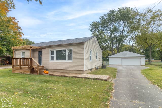 515 Delbrick Lane, Indianapolis, IN 46229, photo 4 of 37
