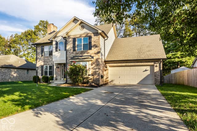 5318 Lacy Way, Greenwood, IN 46142, photo 4 of 33