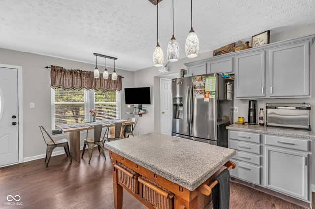 2905 Shadow Lake Drive, Indianapolis, IN 46217, photo 5 of 53
