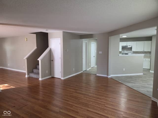 10228 Arrowhead Court, Indianapolis, IN 46234, photo 5 of 41