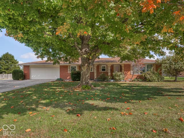 9008 Carriage Lane, Pendleton, IN 46064, photo 2 of 38