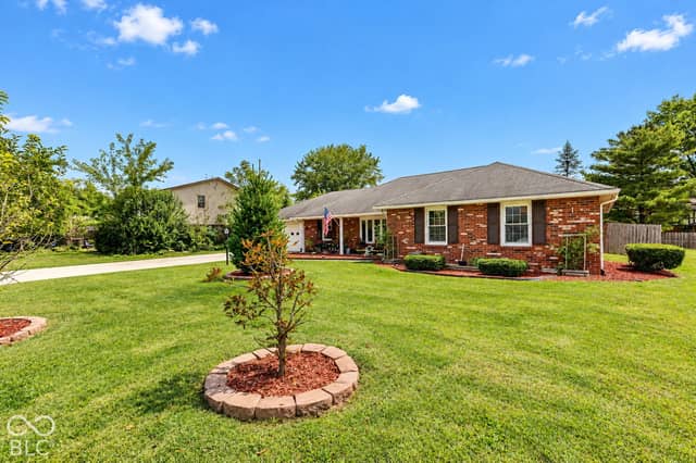 115 S Roby Drive, Anderson, IN 46012, photo 3 of 46