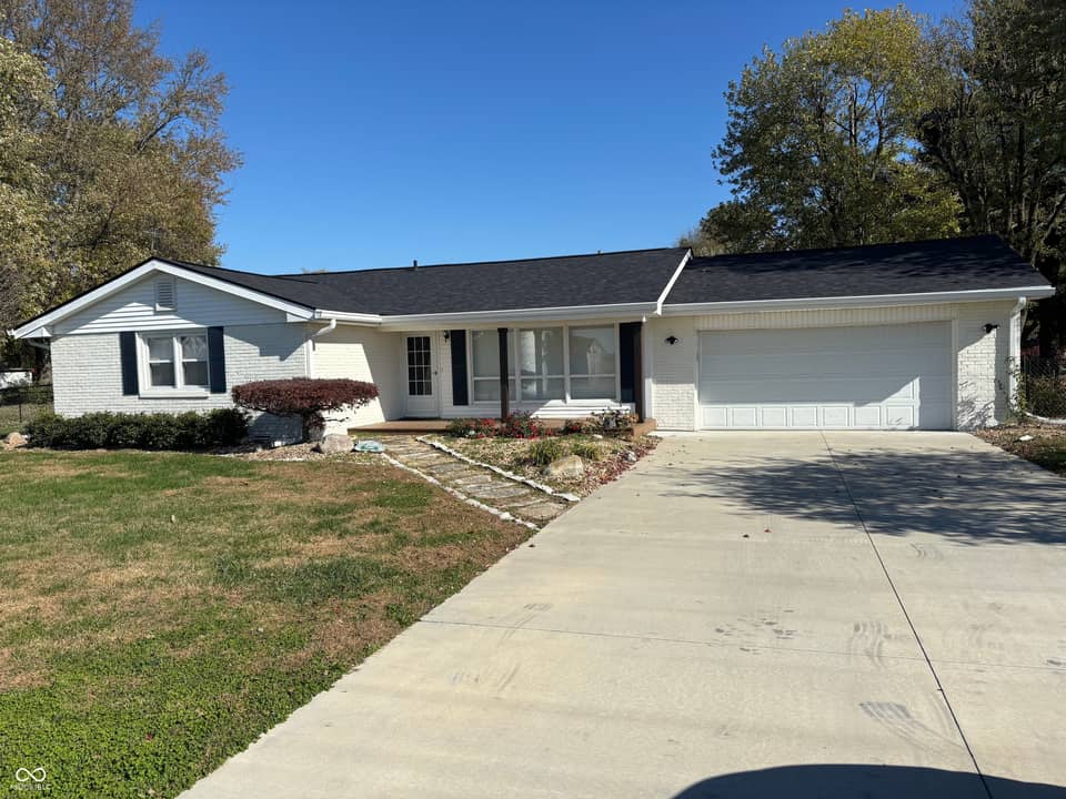 7261 S 250 E, Columbus, IN 47201, photo 1 of 42