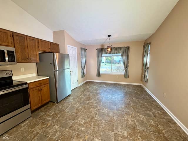 1019 E Killian Drive, Mooresville, IN 46158, photo 4 of 31