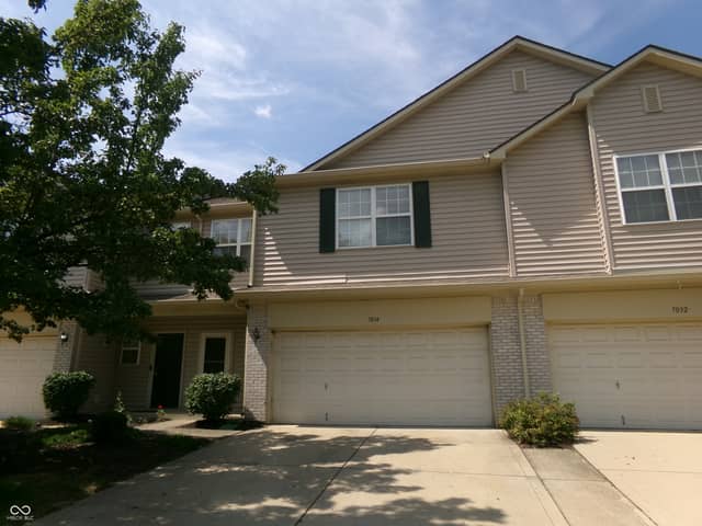 7034 Forrester Lane, Indianapolis, IN 46217, photo 2 of 21