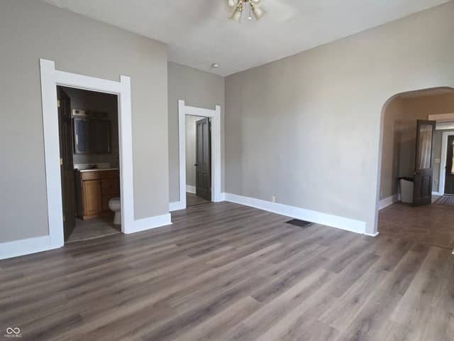 324 W Locust Street, Shelbyville, IN 46176, photo 3 of 46