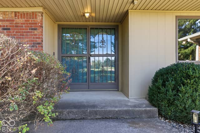 10523 N 300 E, Morristown, IN 46161, photo 5 of 38