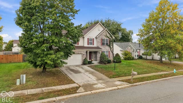 6430 Kentstone Drive, Indianapolis, IN 46268, photo 4 of 50