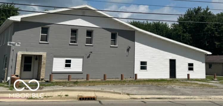 2702 Broad Street, New Castle